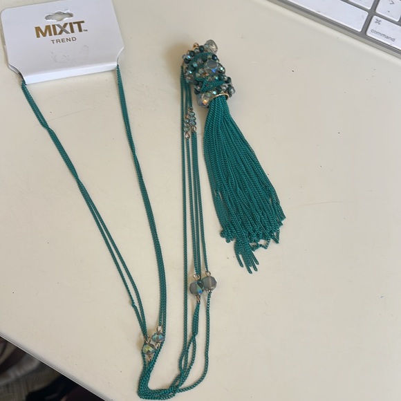 Mixit NWT Double Strand Green Beaded Necklace So PRETTY!! Gold Metal - Picture 5 of 8